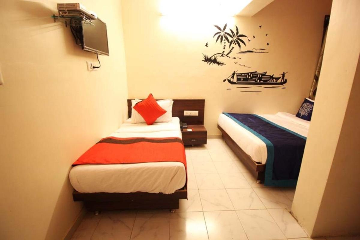 Hotel Raj Palace Ahmedabad Exterior photo
